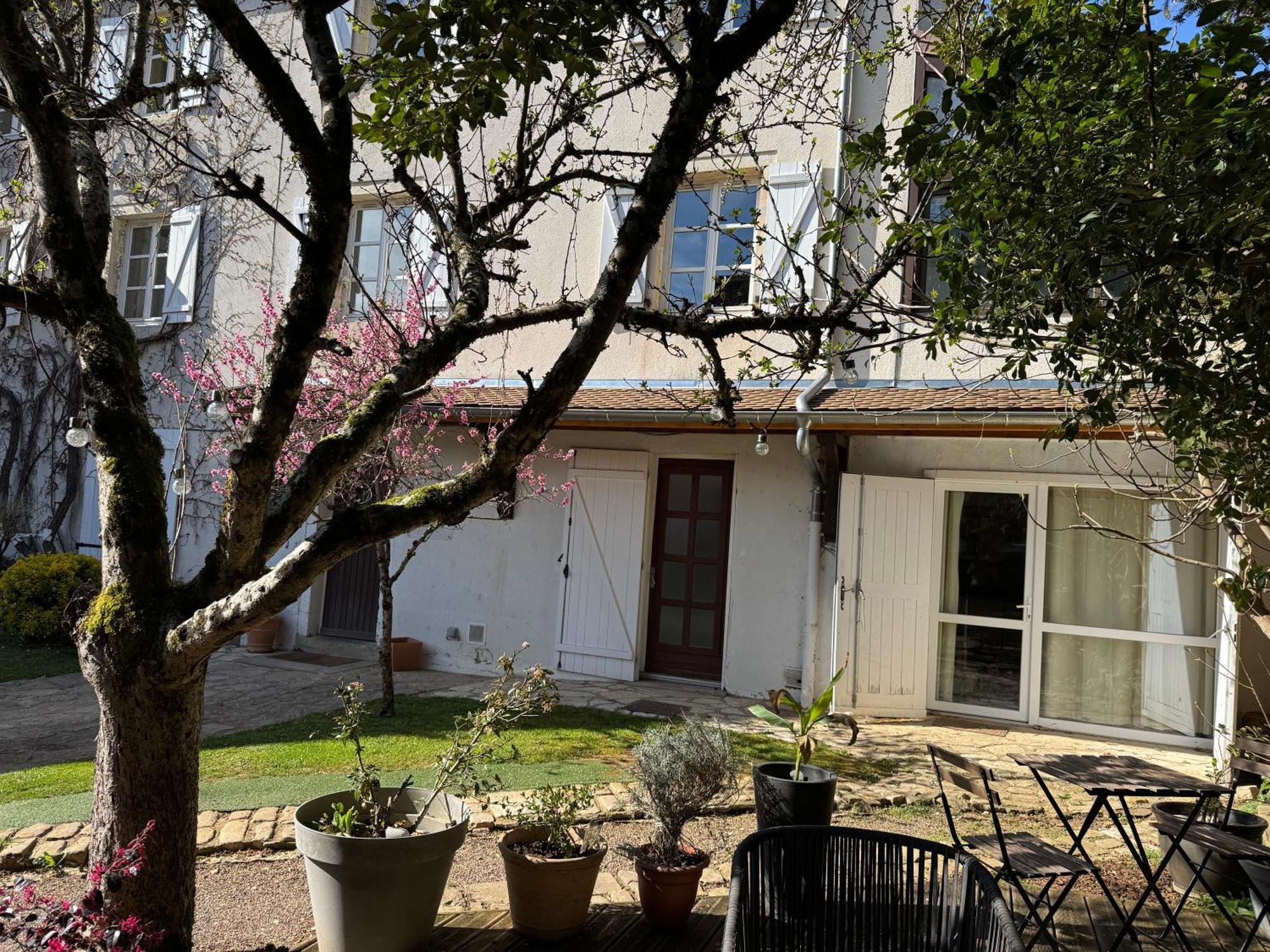 La Villa Bis Vesoul Luaran gambar